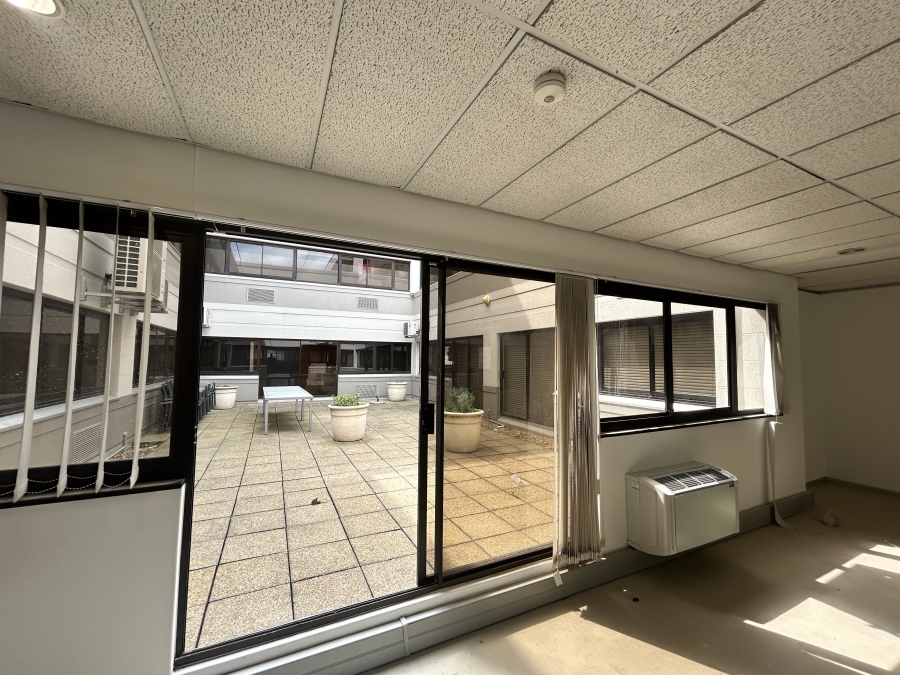 To Let commercial Property for Rent in Mowbray Western Cape